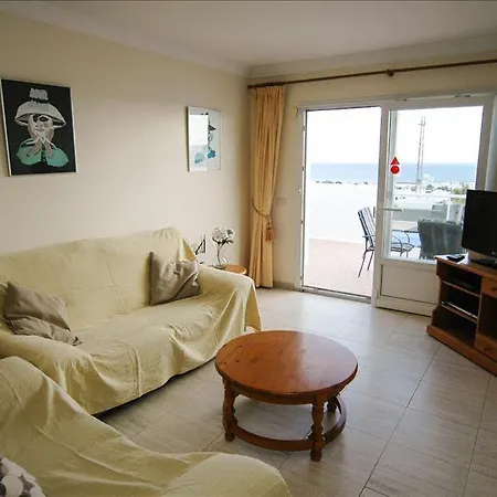 Puerto Del Carmen Sleeps 5 With Pool Vila