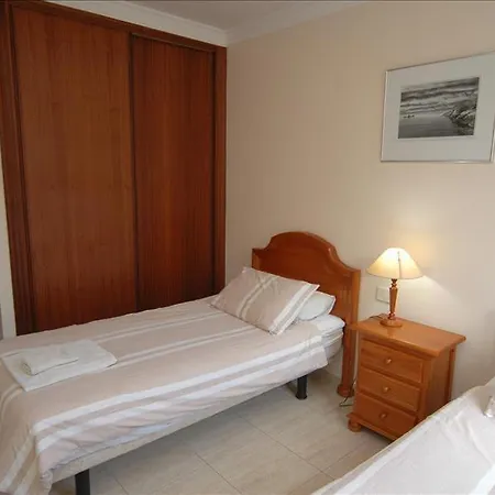 Vila Puerto Del Carmen Sleeps 5 With Pool